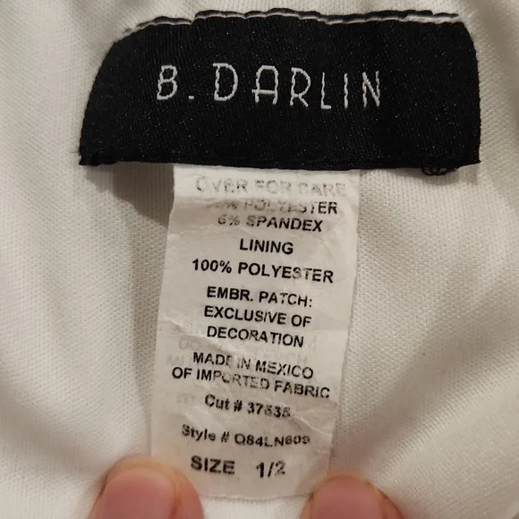 White with floral applications summer or homecoming dress. Size 1/2 - Picture 15 of 16